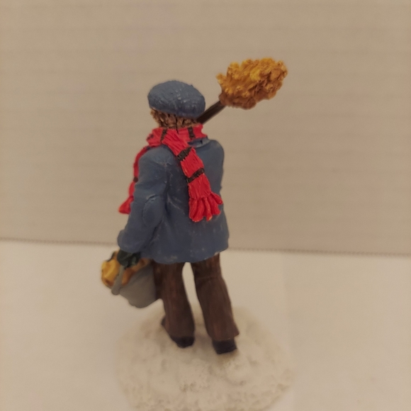 Mervyn's Village Square 1992 Chimney Sweep Figurine - Picture 3 of 7